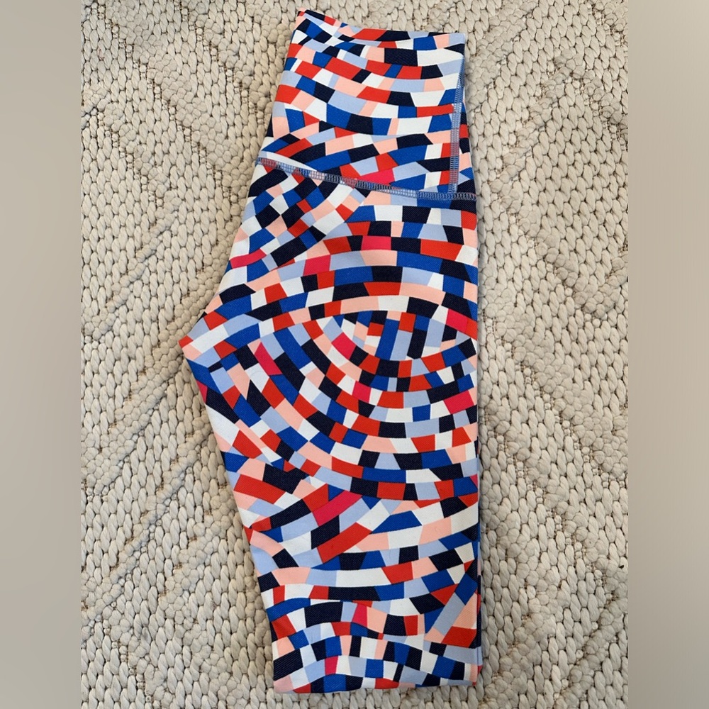 Lululemon Size 6 Leggings, Like New